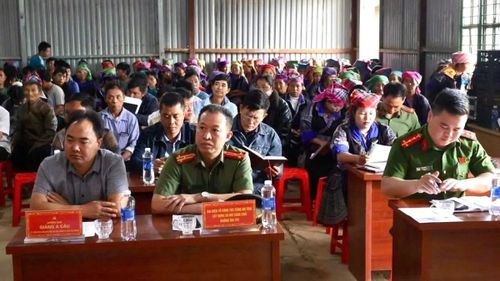 Xã Mù Cang Chải thường xuyên tổ chức tuyên truyền phòng, chống ma túy tại các thôn, bản, thu hút đông đảo cán bộ và người dân tới tham gia.