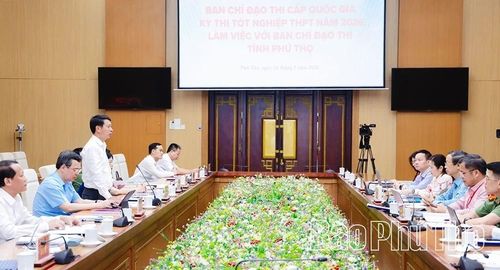 Quang cảnh buổi làm việc.