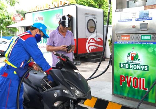 Xăng sinh học E10 sắp được bán trên toàn quốc.