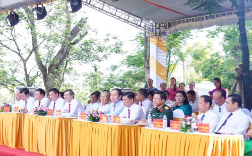 Các đại biểu dự Lễ khánh thành