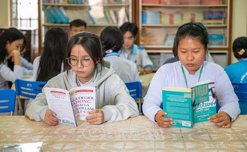 Các hoạt động ngoại khóa, CLB tại trường học góp phần tạo không gian kết nối tích cực, giúp học sinh hạn chế tác động tiêu cực từ mạng xã hội và bạo lực. Ảnh minh họa: LÊ TUẤN