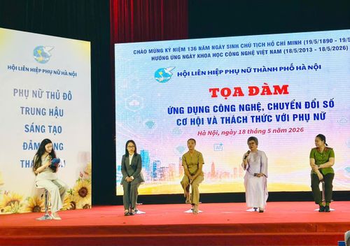 Phiên tọa đàm với chủ đề “Ứng dụng công nghệ, chuyển đổi số - Cơ hội và thách thức đối với phụ nữ”. Ảnh: Bảo Lâm