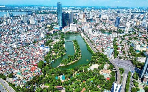 Việc học và làm theo Bác là một nội dung quan trọng tạo động lực mạnh mẽ cho sự phát triển bền vững của Thủ đô. Ảnh: Hữu Thắng