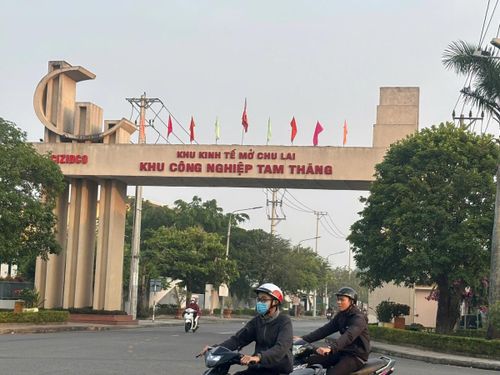 Khu công nghiệp Tam Thăng. Ảnh: Minh Sơn