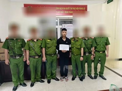 Đối tượng cướp tiệm vàng ở phố Vọng, Hà Nội bị bắt giữ. (Nguồn: Công an Hà Nội)