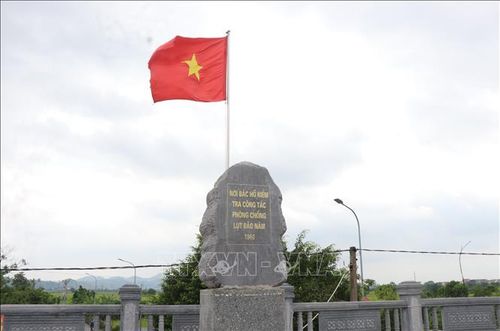 Điểm lưu dấu Bác Hồ về kiểm tra công tác phòng chống lụt bão tại tổ dân phố Thống Thượng, phường Nhân Hòa.