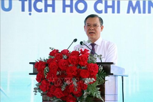 Chủ tịch UBND thành phố Cần Thơ Trương Cảnh Tuyên phát biểu tại lễ khởi công. Ảnh: Trung Kiên/TTXVN.