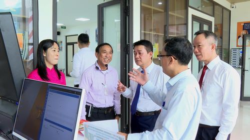 Thư viện số ứng dụng nền tảng công nghệ RFID giúp mang lại các sản phẩm và dịch vụ tiện ích vượt trội. Ảnh: QUANG THẮNG