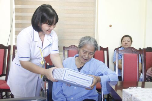 Nâng cao tinh thần, thái độ hướng tới sự hài lòng của người bệnh.