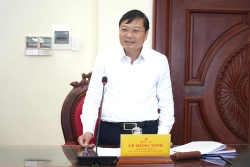 Đồng chí Lê Hồng Vinh, Chủ tịch UBND tỉnh phát biểu tại buổi làm việc - Ảnh: T.Đ