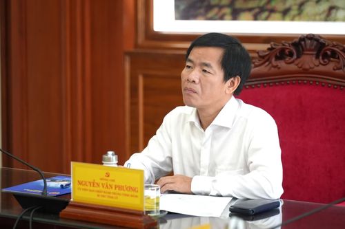 Đồng chí Nguyễn Văn Phương, Bí thư Tỉnh ủy chủ trì buổi làm việc - Ảnh: T.Đ