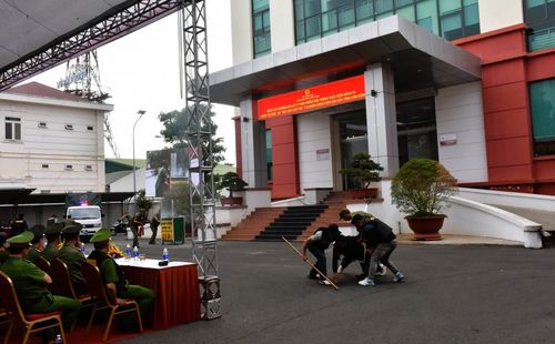 Không chỉ nâng cao năng lực chỉ huy, điều hành và kỹ năng tác chiến của lực lượng vũ trang, buổi diễn tập cũng khẳng định, lực lượng Công an luôn trong tư thế chủ động, sẵn sàng ứng phó với mọi âm mưu tội phạm, quyết tâm bảo vệ sự bình yên, an toàn cho hệ thống tài chính và đời sống nhân dân trên địa bàn.
