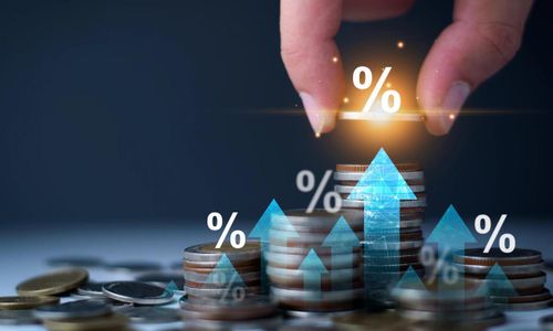 Nhóm ngân hàng quy mô vừa và nhỏ tiếp tục áp dụng mức lãi suất cao để tăng khả năng cạnh tranh huy động vốn trên thị trường. (Ảnh minh họa).