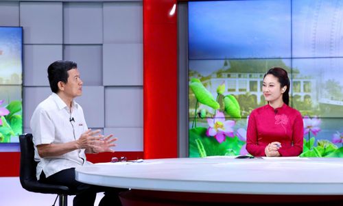 PGS.TS Nguyễn Mạnh Hà, nguyên Viện trưởng Viện Lịch sử Đảng, Học viện Chính trị Quốc gia Hồ Chí Minh chia sẻ tại Chương trình. Ảnh: Viết Thành