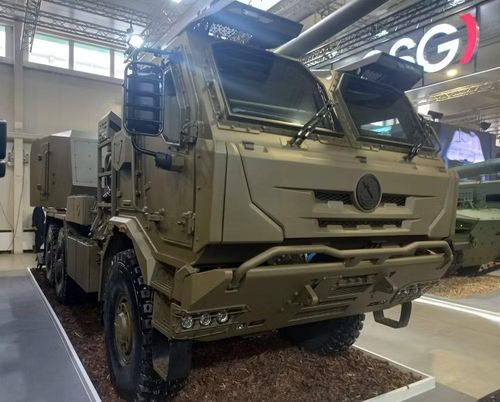 Đáng chú ý, đơn đặt hàng dành cho Quân đội Slovakia là kết quả của việc phát triển xa hơn từ một dự án vũ khí ban đầu được tạo ra phục vụ hợp đồng xuất khẩu sang Malaysia.