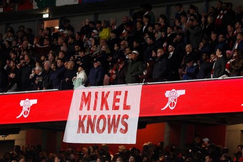  Arsenal giữ sạch lưới 19 trận ở Premier League và 32 trận trên mọi đấu trường. 