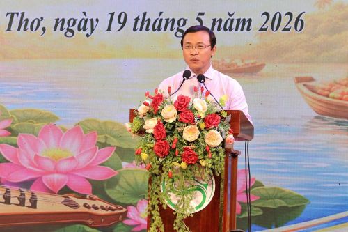 Ông Nguyễn Thanh Phú, Phó Giám đốc Trung tâm Văn hóa, Nghệ thuật TP. Cần Thơ phát biểu tổng kết