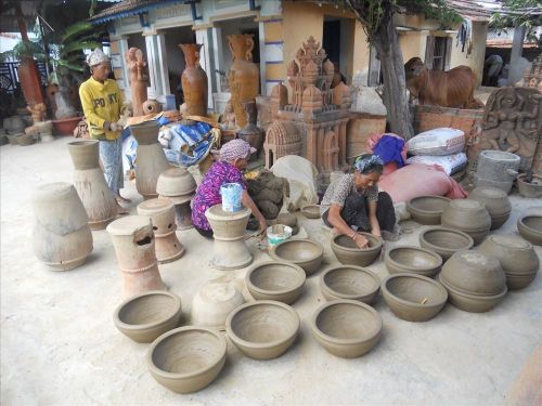 Nghề làm gốm truyền thống của người Chăm