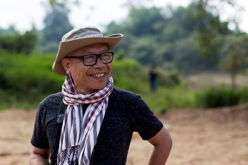 Nhà văn Trung Sĩ