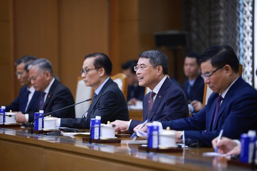 Thủ tướng Lê Minh Hưng tiếp Đoàn công tác của Cơ quan Đại diện Thương mại Hoa Kỳ (USTR) do Phó Đại diện Thương mại Hoa Kỳ Rick Switzer làm Trưởng đoàn. Ảnh: Dương Giang – TTXVN