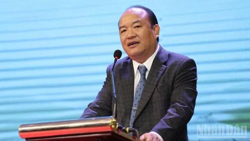 Chủ tịch Hiệp hội Du lịch Đồng Nai Phạm Hương Sơn phát biểu tại Tọa đàm.
