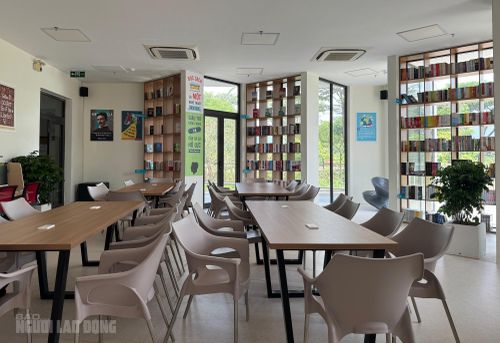 Các phòng đọc đều được thiết kế lấy ánh sáng tự nhiên
