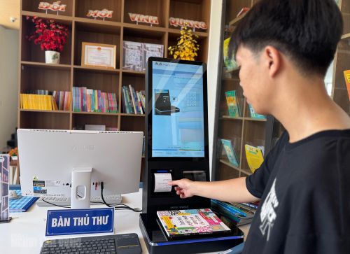 Ki-ôt mượn, trả sách tự động
