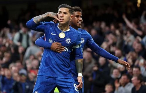 Enzo Fernandez thi đấu nổi bật với 1 bàn thắng và 1 kiến tạo trong trận derby London giữa Chelsea với Tottenham.
