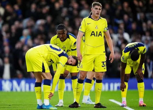 Tuy nhiên, lợi thế trong cuộc đua trụ hạng vẫn đang nghiêng về phía Tottenham. Không chỉ hơn về điểm số mà “Gà trống” cũng có hiệu số bàn thắng vượt trội so với West Ham (-9 với -22).