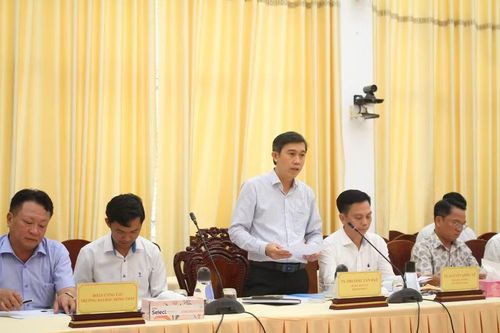 TS Trương Tấn Đạt, Bí thư Đảng ủy Trường Đại học Đồng Tháp phát biểu tại buổi làm việc.