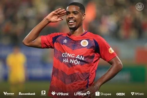 1. Alan Grafite - Công an Hà Nội: 15 bàn thắng. Ảnh: Công an Hà Nội FC.