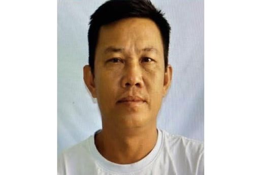 Ngay trong đêm, hình ảnh và thông tin nghi phạm được công an địa phương thông báo đến người dân để cảnh giác và kịp thời tố giác nếu phát hiện.