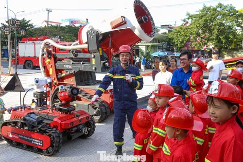 Đây là chương trình dành cho các bệnh nhi ung thư máu, tan máu bẩm sinh cùng nhiều em nhỏ đang điều trị tại Bệnh viện Phụ sản - Nhi Đà Nẵng. Không chỉ là một hoạt động vui chơi, trải nghiệm, chương trình còn mang ý nghĩa kết nối, giúp các em có thêm động lực để vượt qua những ngày tháng chiến đấu với bệnh tật.