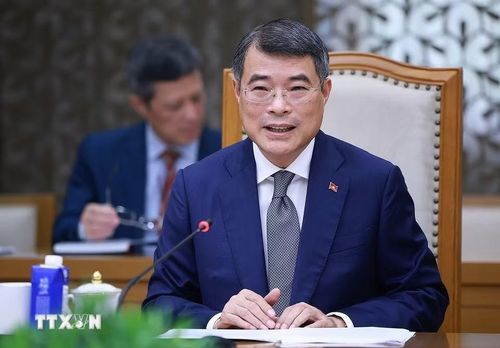 Thủ tướng Lê Minh Hưng phát biểu tại buổi tiếp Đại sứ Triều Tiên Ri Sung Guk. (Ảnh: Dương Giang/TTXVN)