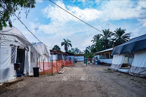 Trung tâm điều trị Ebola ở Bulape, CHDC Congo. Ảnh: THX/TTXVN.