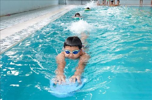 Phú Thọ đặt mục tiêu đến năm 2030 có 85% học sinh được dạy kiến thức và thực hành kỹ năng phòng, chống đuối nước. Ảnh minh họa: Thanh Thủy/TTXVN