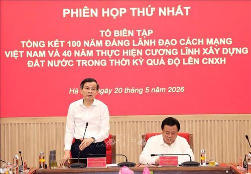 PGS.TS Đoàn Minh Huấn, Ủy viên Bộ Chính trị, Giám đốc Học viện Chính trị quốc gia Hồ Chí Minh phát biểu. Ảnh: Văn Điệp/TTXVN