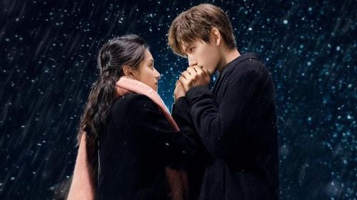 So với các phim cổ trang như Hiến Ngư hay Bạch Nhật Đề Đăng, Trần Phi Vũ được đánh giá cao nhất trong dòng phim ngôn tình hiện đại với Chiếc Bật Lửa Và Váy Công Chúa. Bộ phim gây sốt năm 2022, chuyển thể từ tiểu thuyết của Twentine, kể chuyện tình giữa chàng trai nổi loạn Lý Tuân và cô gái ngoan cường Chu Vận. Tác phẩm được khen nhờ dàn diễn viên hợp vai, phản ứng hóa học mạnh mẽ cùng mạch truyện "ngọt trước ngược sau", đặc biệt phần hình ảnh và cảm xúc tình yêu được xử lý tinh tế, tạo nên sức hút khiến nhiều khán giả xem đi xem lại vẫn không chán.
