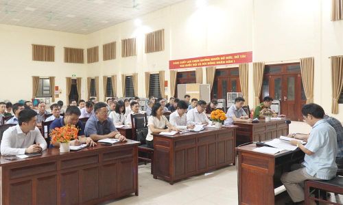 Buổi sinh hoạt mẫu tại Chi bộ thôn Đoài, Đảng bộ xã Tam Giang.