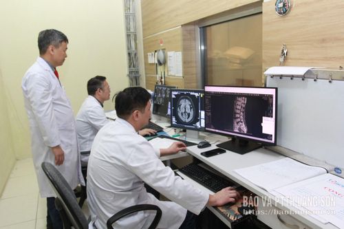 Bác sĩ Bệnh viên Đa khoa tỉnh triển khai đề tài “Nghiên cứu, ứng dụng kĩ thuật lấy huyết khối bằng dụng cụ cơ học ở bệnh nhân nhồi máu não cấp do tắc động mạch não”