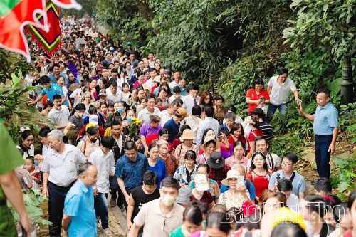 Khu Di tích lịch sử Đền Hùng - luôn là điểm thu hút du khách đến thưởng ngoạn chiêm bái tâm linh. Ảnh: Lê Minh
