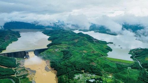 Toàn cảnh Lòng hồ, đạp chính, đập phụ - Nhà máy thủy điện Sông Tranh 2 nhìn từ trên cao