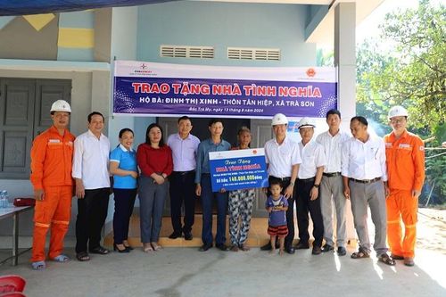 Công ty Thủy điện Sông Tranh trao tặng Nhà tình nghĩa cho hộ nghèo trên địa bàn