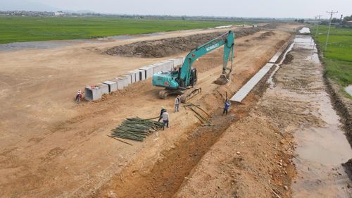 Tinh Hà Tĩnh nghiên cứu nhiều phương án để hỗ trợ các nhà thầu thi công.