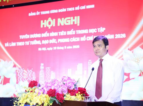 Đồng chí Bùi Quang Huy, Ủy viên BCH Trung ương Đảng, Bí thư Đảng ủy, Bí thư thứ nhất BCH Trung ương đoàn phát biểu tại Hội nghị. Ảnh: ST