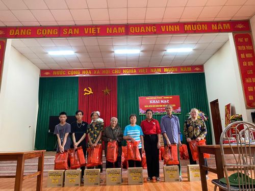 Xã Thượng Phúc đặt mục tiêu đẩy mạnh vận động nguồn lực để hỗ trợ các hoàn cảnh khó khăn.