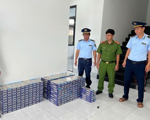 Cần có nhiều giải pháp đồng bộ hơn nữa để xử lý hiệu quả thuốc lá lậu trên thị trường. Ảnh: Bộ Công Thương