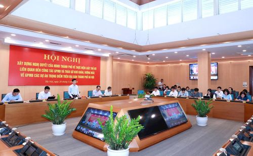 Quang cảnh cuộc họp. Ảnh: Hương Ly