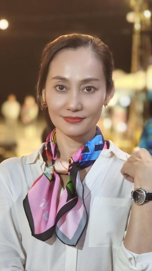 NSƯT Hạnh Thúy.
