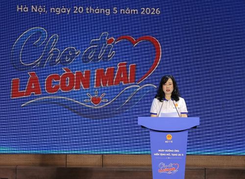 Ủy viên Trung ương Đảng, Bộ trưởng Bộ Y tế Đào Hồng Lan phát biểu.